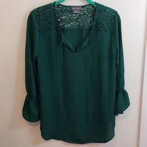 Petite Van Heusen NWOT Green blouse